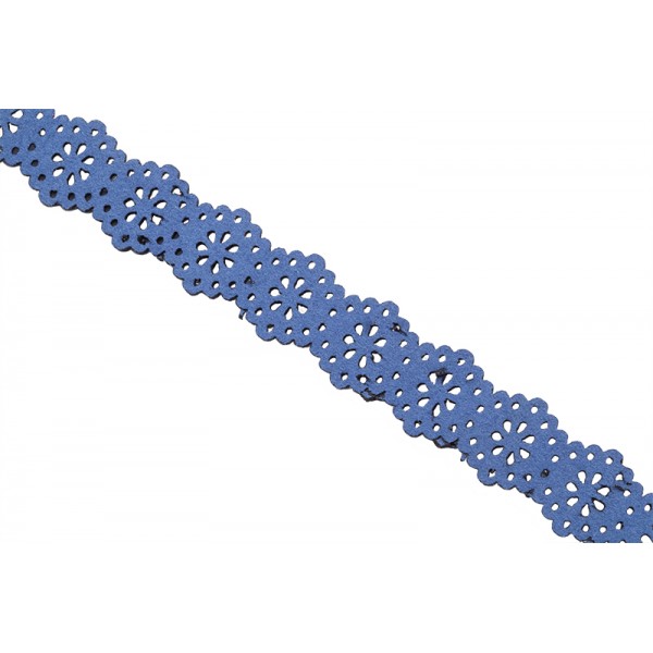 Τρέσα σουέντ με διακοσμητικά κοψίματα