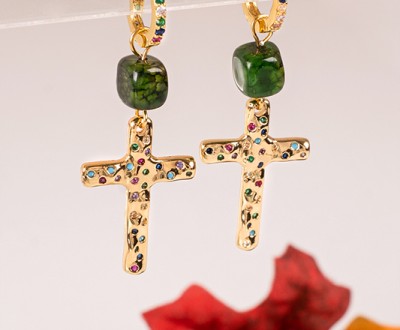 Σκουλαρίκια με ορειχάλκινο στοιχείο σταυρός με zircon και αχάτη
