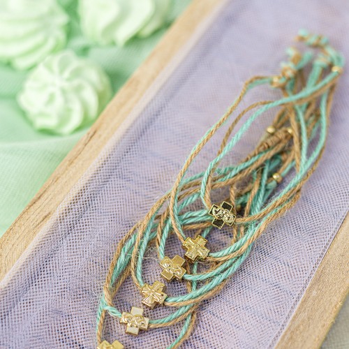 Μαρτυρικά βραχιόλια από σπάγγο κορδόνια και μεταλλικό στοιχείο σταυρό