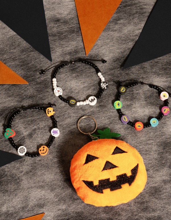 Βραχιόλια με στοιχεία φίμο Halloween και κοντερίες και βελούδινη κολοκύθα μπρελόκ