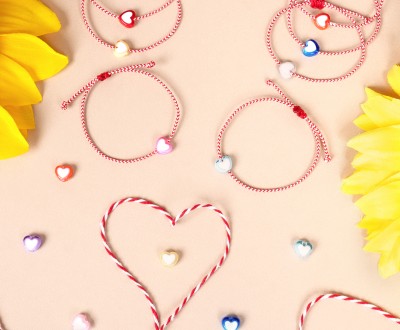 Βραχιόλια Μάρτης Baby, με Μοτίφ ακρυλική χάντρα καρδιά