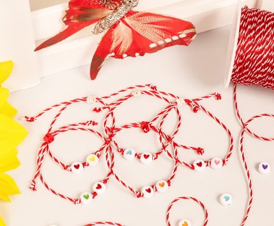 Βραχιόλια Μάρτης Baby, με Μοτίφ ακρυλικές χάντρες καρδούλες