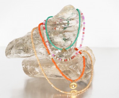 Σετ κολιέ με κρύσταλλα, ημιπολύτιμους λίθους και ατσάλινα στοιχεία