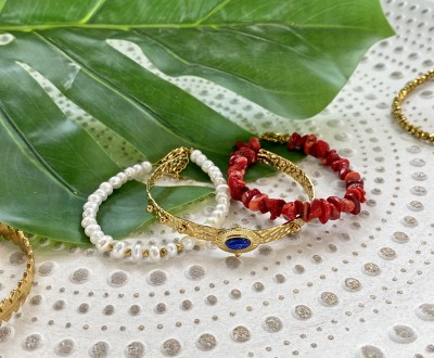 Σετ βραχιόλια με μαργαριτάρια και άλλους ημιπολύτιμους λίθιους σε κόκκινες και μπλε αποχρώσεις και ατσάλινες αλυσίδες