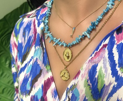 Καλοκαιρινό σετ κολιέ με ημιπολύτιμους λίθους σε γαλάζιες αποχρώσεις, ατσάλινα στοιχεία και ατσάλινες αλυσίδες