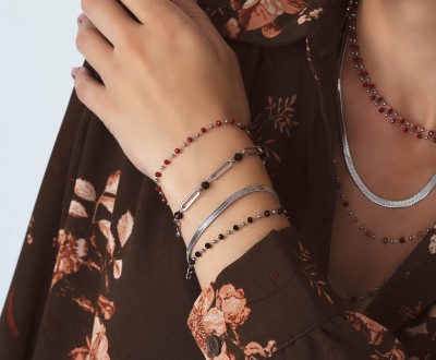 Σετ βραχιόλια με ατσάλινες αλυσίδες ροζάριο με κρυσταλλάκι dark red και black συνδιασμένα με ατσάλινες αλυσίδες