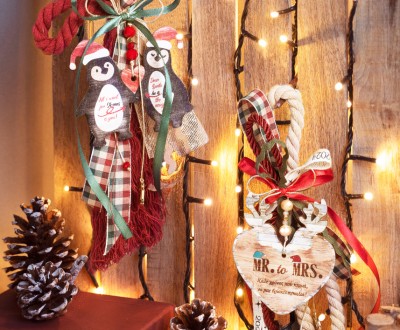 Χειροποίητα γούρια με ξύλινα στοιχεία για ζευγάρια, βαμβακερά κορδόνια και καρό κορδέλες