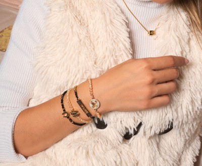 Σετ βραχιόλια με μεταλλικά στοιχεία με στρας και κρύσταλλα