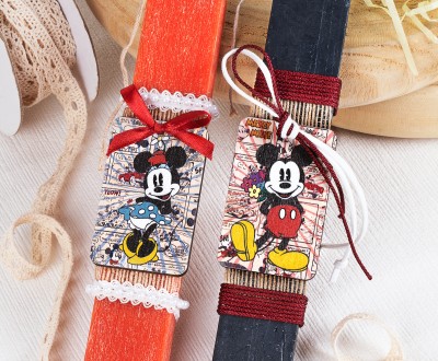 Πασχαλινές λαμπάδες για ζευγάρια με ξύλινο στοιχείο ''mickey-minnie'', διακοσμημένες με κορδέλες τρέσες και μαργαριτάρια