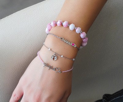 Βραχιόλια σε ροζ αποχρώσεις διακοσμημένα με νεφρίτη , αιματίτη και ατσάλινα στοιχεία