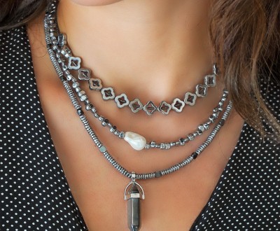 Κολιέ με ασημί αιματίτες, κοχύλι και ατσάλινα στοιχεία με αχάτη