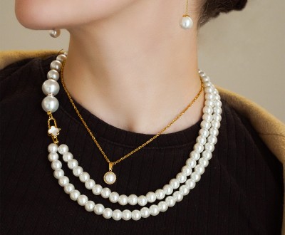 Κολιέ με πέρλες, ορειχάλκινο μοτιφ, ατσάλινο στοιχείο, χρυσό αιματίτη, ατσάλινη χρυσή αλυσίδα και ροδέλα με στρας