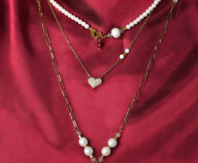 Κολιέ με ατσάλινη αλυσίδα, μαργαριτάρια, κρύσταλλα, αιματίτη, φίλντισι, νεφρίτη και ατσάλινο στοιχείο