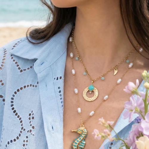 Κολιέ με χρυσές αλυσίδες και ροζάριο με ακρυλικά στοιχεία, συνδιασμένα με κρύσταλλα, χρυσά στοιχεία με χαολίτη και σμάλτο