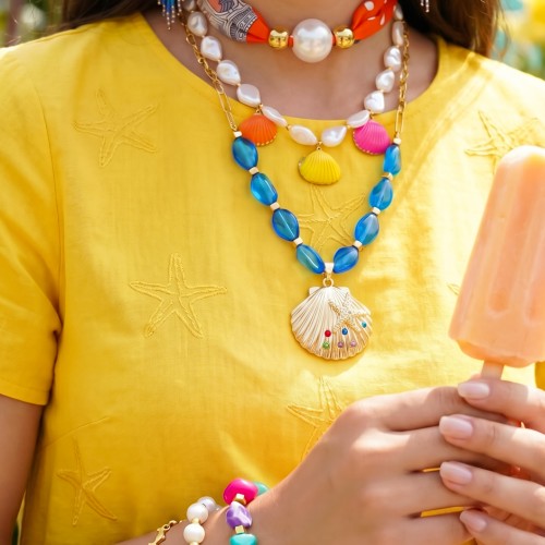 Κολιέ και βραχιόλια με μουράνο συνδιασμένα με μαντήλι, χρυσή αλυσίδα, λάβα, χρυσό αιματίτη, ακρυλική, χρυσά στοιχεία με σμάλτο και πολύχρωμα στρας, αχάτη, κοχύλι, μαργαριτάρια και στοιχείο με μιγιούκι