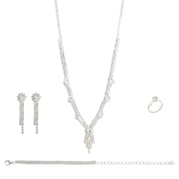 Σετ κολιέ, βραχιόλι, δαχτυλίδι και σκουλαρίκια ορειχάλκινα με στρας