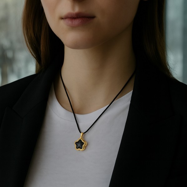 Χειροποίητο κολιέ με ορειβατικό κορδόνι και ατσάλινο λουλούδι