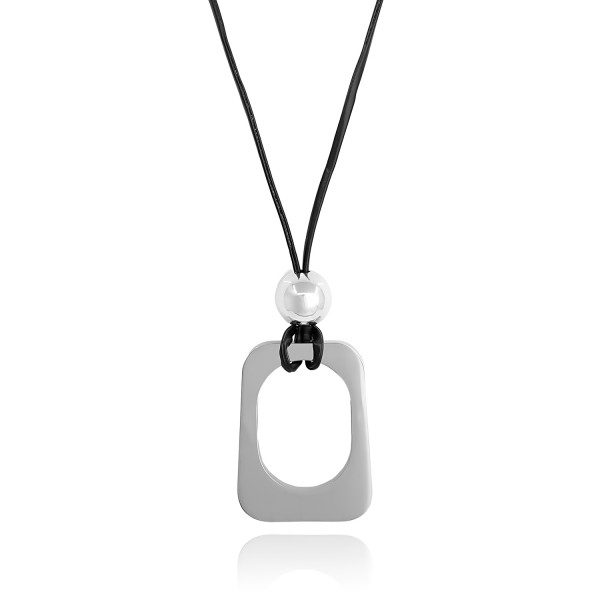 Κολιέ με ατσάλινο στοιχείο και κορδόνι από δερματίνη