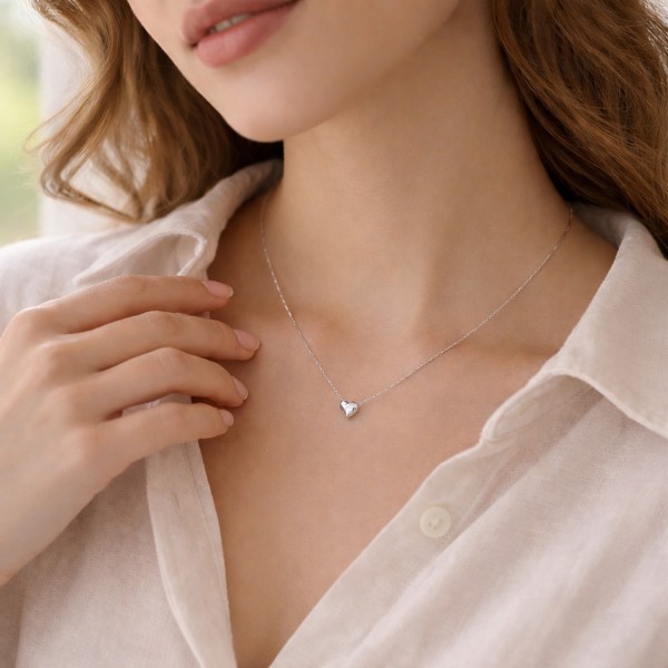 Κολιέ με ατσάλινη αλυσίδα και περαστή καρδιά